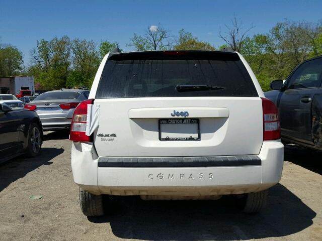 1J8FF47W67D277550 - 2007 JEEP COMPASS WHITE photo 10