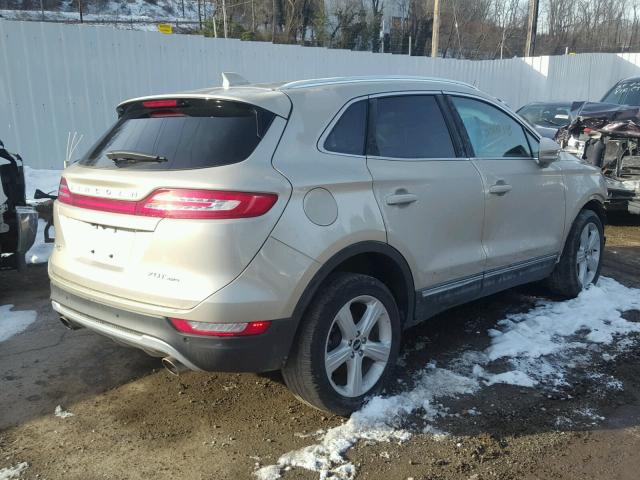 5LMCJ1D93HUL28471 - 2017 LINCOLN MKC PREMIE TAN photo 4