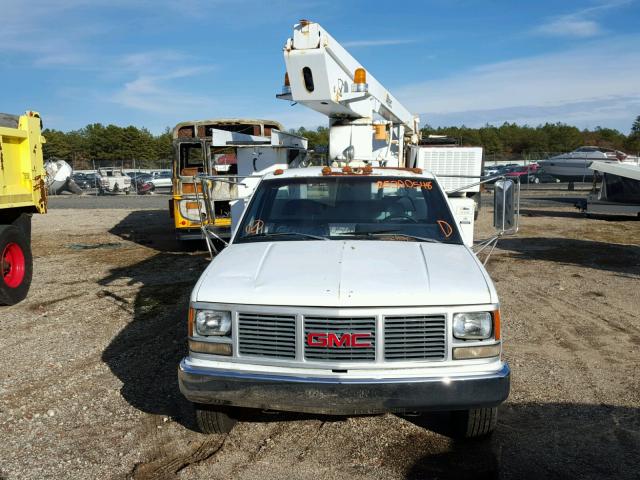 1GDJC34K4NE550624 - 1992 GMC SIERRA C35 WHITE photo 9