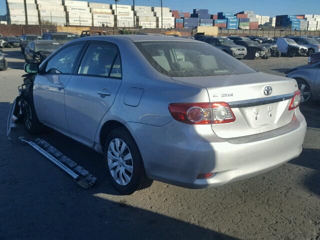 2T1BU4EEXCC828124 - 2012 TOYOTA COROLLA BA SILVER photo 3