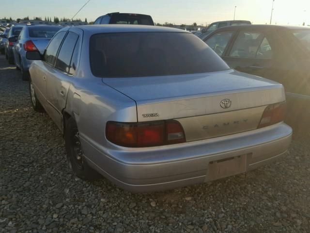 JT2SK11E1S0327344 - 1995 TOYOTA CAMRY DX SILVER photo 3