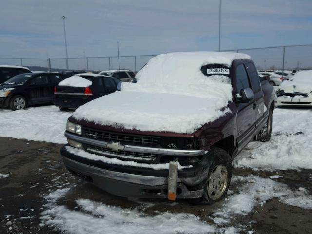 2GCEK19T811349450 - 2001 CHEVROLET SILVERADO MAROON photo 2