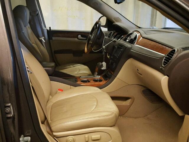 5GAER23728J108241 - 2008 BUICK ENCLAVE CX BROWN photo 5