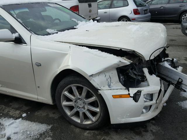 1G6DC67A970136439 - 2007 CADILLAC STS WHITE photo 9