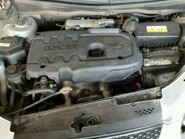 KNADE123176276028 - 2007 KIA RIO BASE SILVER photo 7