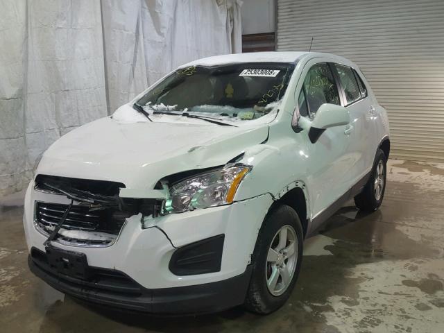 KL7CJNSB9GB659471 - 2016 CHEVROLET TRAX LS WHITE photo 2