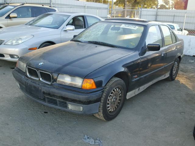 WBACA6327SFK70284 - 1995 BMW 318 I AUTO BLACK photo 2