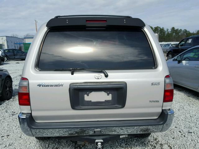 JT3GN86R1Y0166628 - 2000 TOYOTA 4RUNNER SR SILVER photo 9