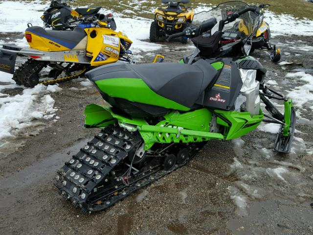 4UF15SNWXFT100878 - 2015 ARCC SNOWMOBILE GREEN photo 4