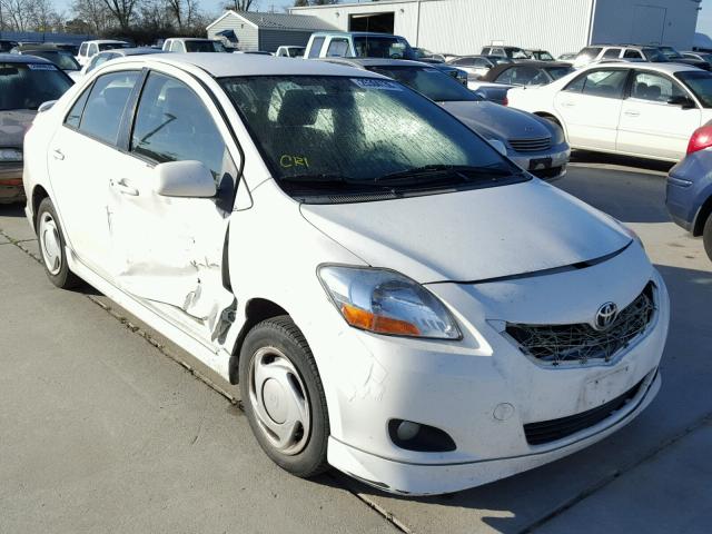 JTDBT923771095401 - 2007 TOYOTA YARIS WHITE photo 1