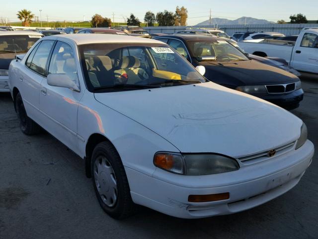 JT2BF12K8T0180028 - 1996 TOYOTA CAMRY LE WHITE photo 1