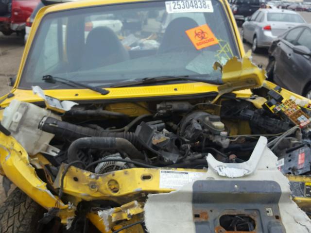 1FTYR10U42PB65528 - 2002 FORD RANGER YELLOW photo 7