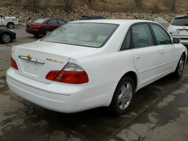 4T1BF28B63U301762 - 2003 TOYOTA AVALON XL WHITE photo 4