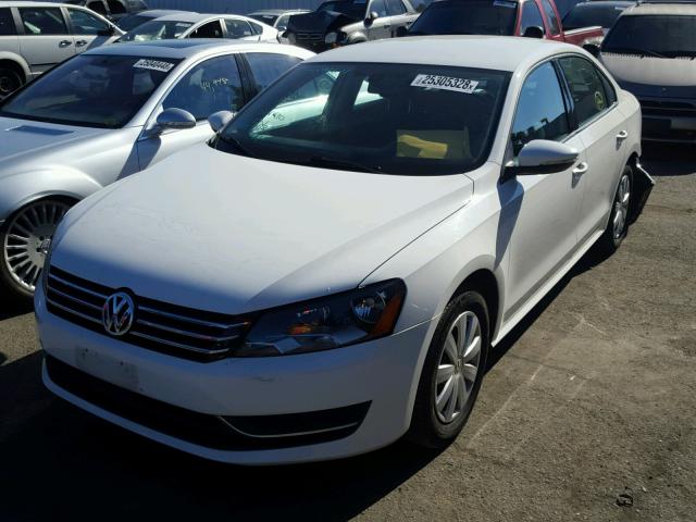1VWAP7A37CC068510 - 2012 VOLKSWAGEN PASSAT S أبيض صورة 2