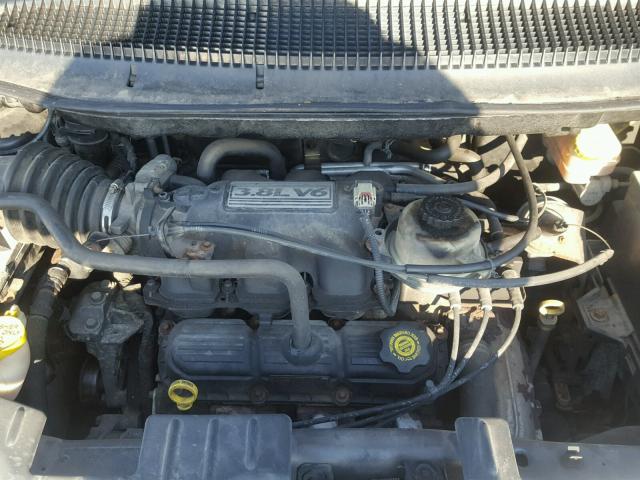 2C4GP54LX4R560907 - 2004 CHRYSLER TOWN & COU GRAY photo 7