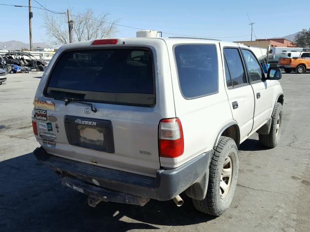 JT3HM84R4W0030386 - 1998 TOYOTA 4RUNNER SR SILVER photo 4