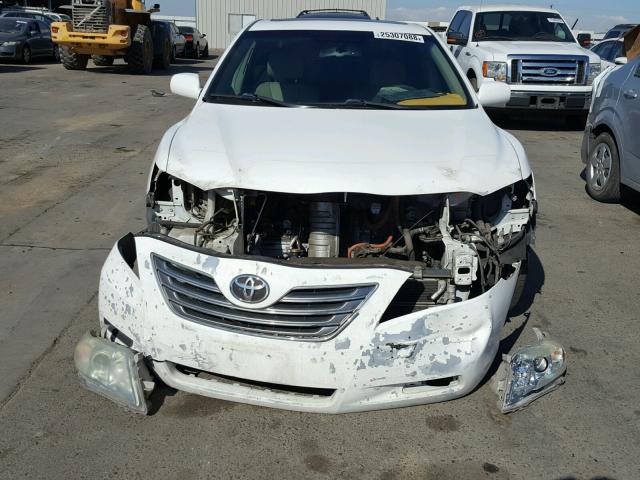 4T1BB46K69U095068 - 2009 TOYOTA CAMRY HYBR WHITE photo 9