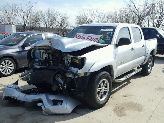 5TFJU4GN9CX013844 - 2012 TOYOTA TACOMA DOU SILVER photo 2