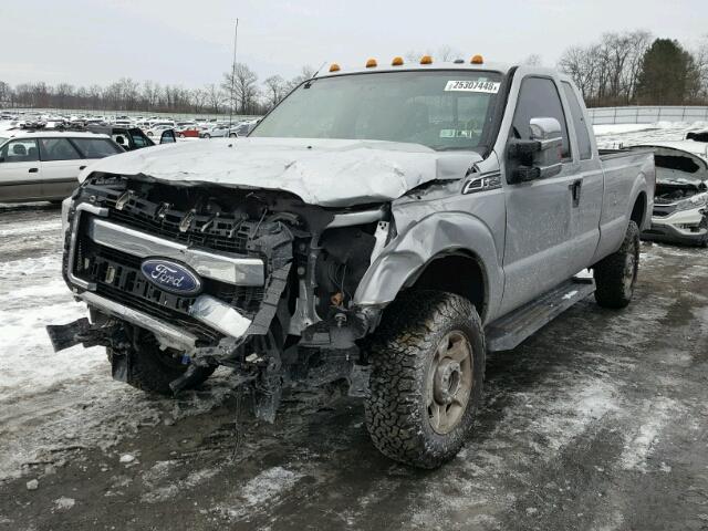 1FT7X2B63FEB74714 - 2015 FORD F250 SUPER SILVER photo 2