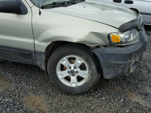 1FMCU93135DA25464 - 2005 FORD ESCAPE XLT TAN photo 9