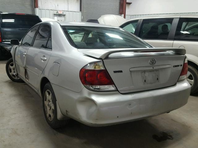 4T1BE32K65U947453 - 2005 TOYOTA CAMRY LE SILVER photo 3