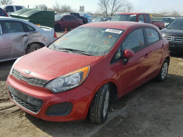 KNADM5A35E6358501 - 2014 KIA RIO LX RED photo 2