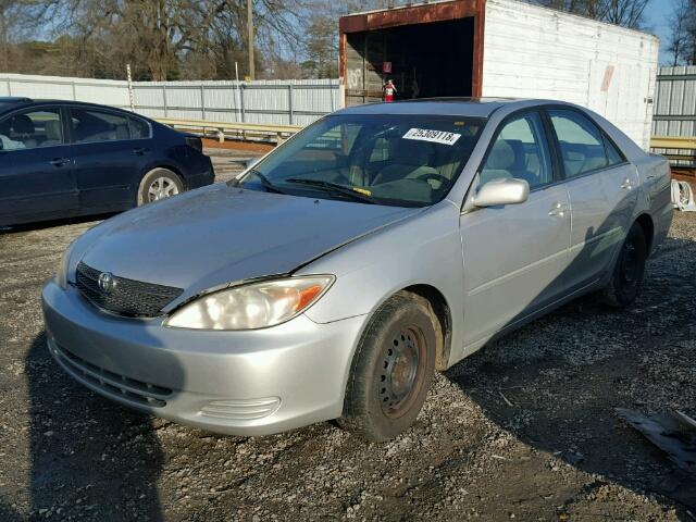 4T1BE32K92U634859 - 2002 TOYOTA CAMRY LE SILVER photo 2