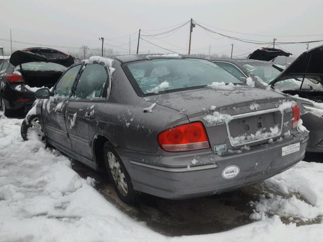 KMHWF35H34A083895 - 2004 HYUNDAI SONATA GLS GRAY photo 3