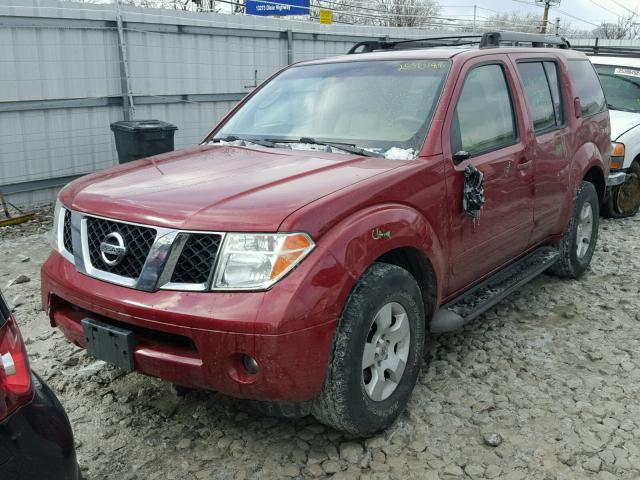 5N1AR18U56C620210 - 2006 NISSAN PATHFINDER RED photo 2