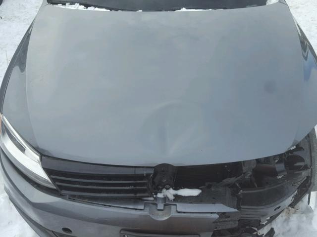 3VW2K7AJ4DM269766 - 2013 VOLKSWAGEN JETTA BASE GRAY photo 7