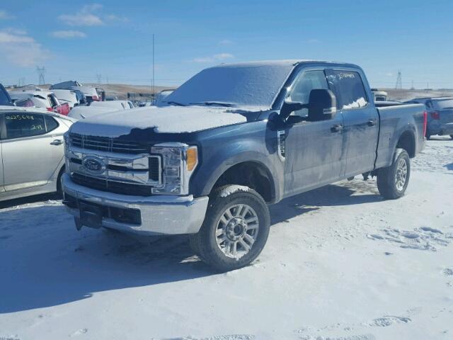 1FT7W2B68HED93626 - 2017 FORD F250 SUPER BLUE photo 2