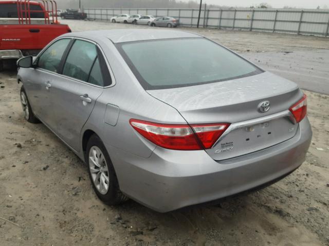 4T1BF1FK8HU376015 - 2017 TOYOTA CAMRY LE SILVER photo 3