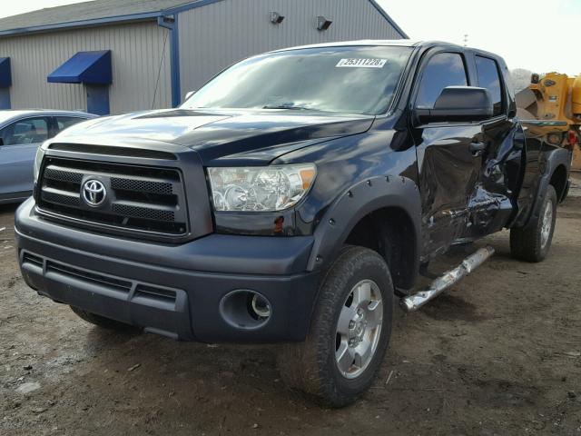 5TFRM5F16AX009092 - 2010 TOYOTA TUNDRA DOU BLACK photo 2