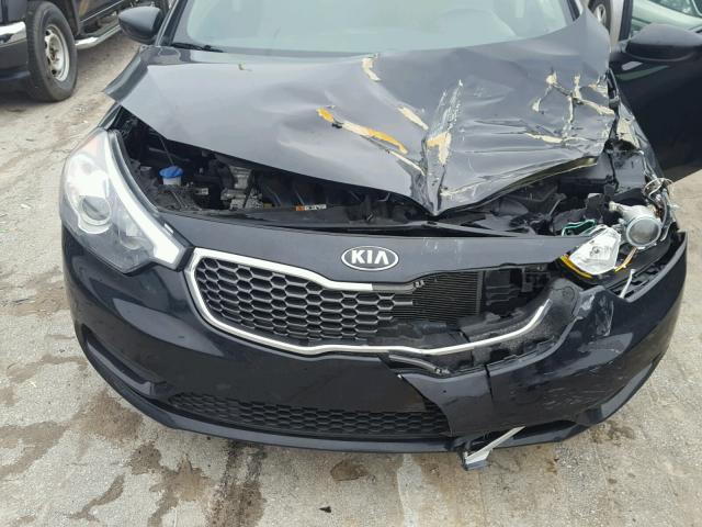 KNAFK4A69E5184876 - 2014 KIA FORTE LX BLACK photo 7