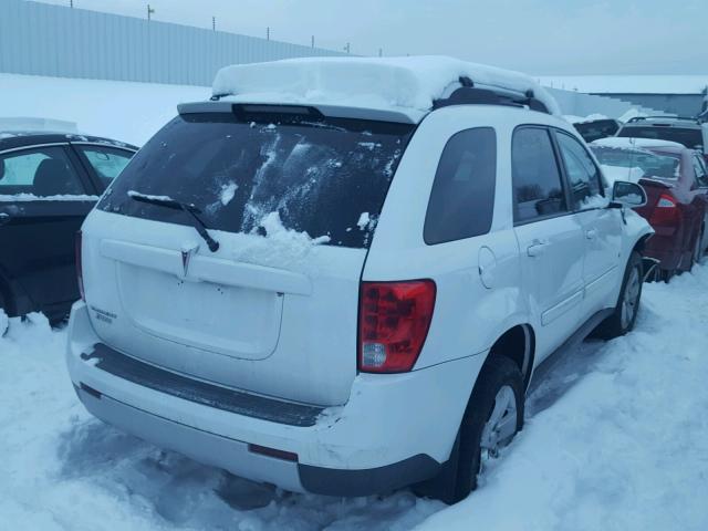 2CKDL63F166021797 - 2006 PONTIAC TORRENT WHITE photo 4