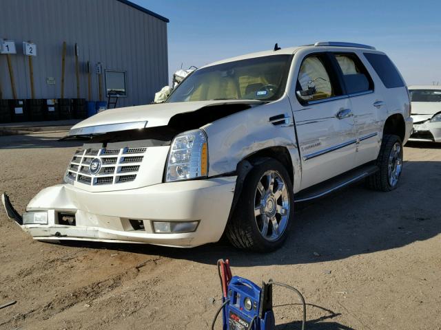 1GYFK63877R345518 - 2007 CADILLAC ESCALADE L WHITE photo 2