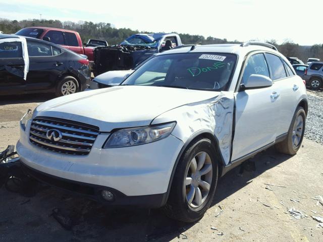 JNRAS08UX4X100464 - 2004 INFINITI FX35 WHITE photo 2