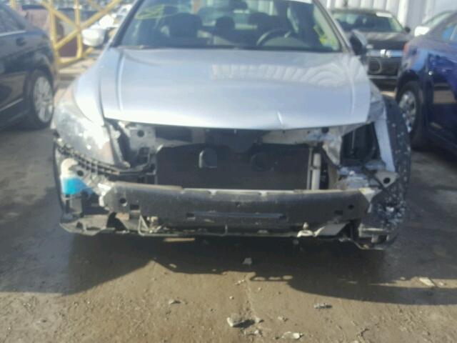 1HGCP26399A057991 - 2009 HONDA ACCORD LX SILVER photo 9