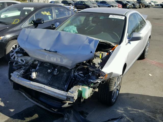 1HGCG3269YA020878 - 2000 HONDA ACCORD LX SILVER photo 2