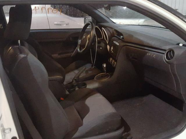 JTKJF5C72B3000598 - 2011 TOYOTA SCION TC 白色 照片 5