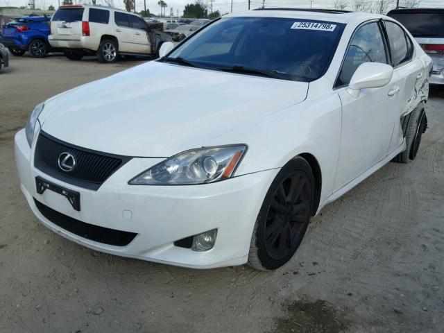 JTHBK262272046627 - 2007 LEXUS IS 250 WHITE photo 2