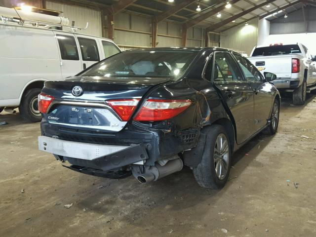 4T1BF1FK3HU336683 - 2017 TOYOTA CAMRY LE GRAY photo 4