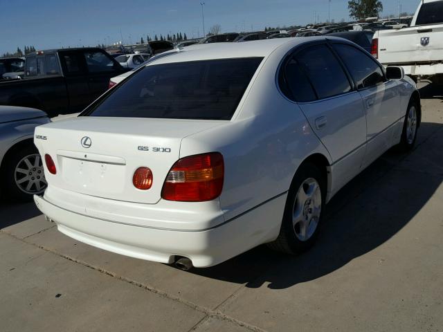 JT8BD68S5W0039535 - 1998 LEXUS GS 300 WHITE photo 4