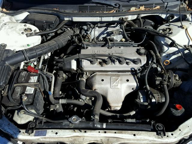 1HGCG5641WA251825 - 1998 HONDA ACCORD LX WHITE photo 7