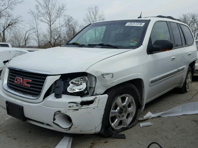 1GKDT13S542165746 - 2004 GMC ENVOY WHITE photo 2