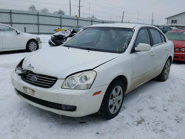 KNAGE123085257040 - 2008 KIA OPTIMA LX WHITE photo 2