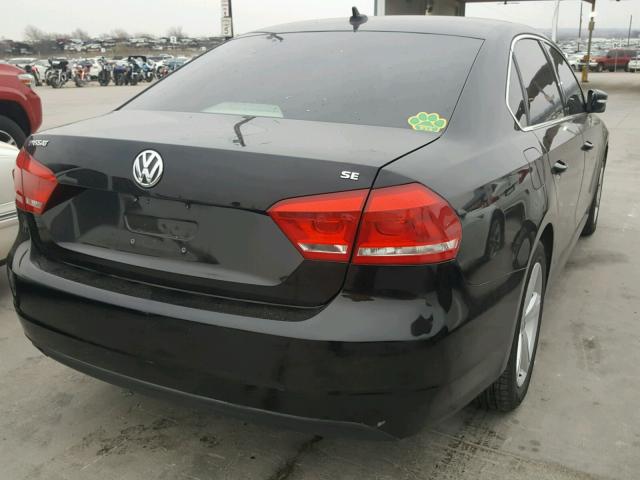 1VWBH7A32DC042772 - 2013 VOLKSWAGEN PASSAT SE BLACK photo 4