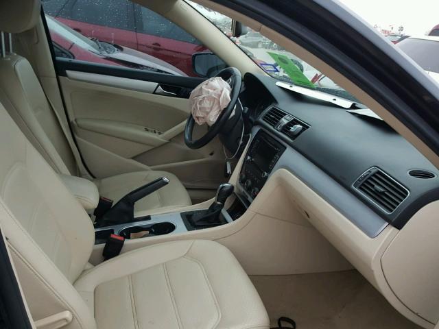 1VWBH7A32DC042772 - 2013 VOLKSWAGEN PASSAT SE BLACK photo 5