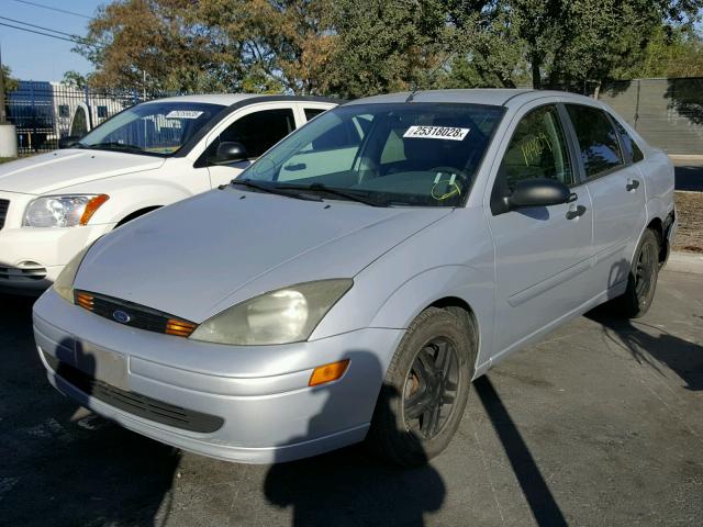 1FAFP34ZX3W229812 - 2003 FORD FOCUS SE C SILVER photo 2