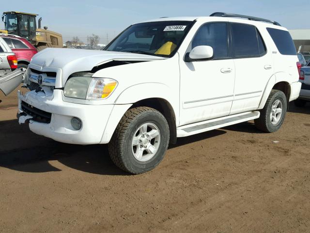 5TDBT44AX5S249551 - 2005 TOYOTA SEQUOIA SR WHITE photo 2